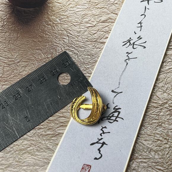 Vintage Goldette Designer Gold Tone Swirl Clip On Earrings - Picture 7 of 7